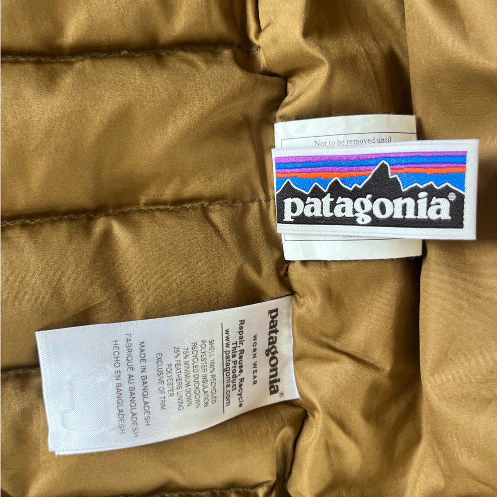 NWOT Patagonia Kids Puffer Down Sweater Vest Size Small olive Green - Picture 5 of 5